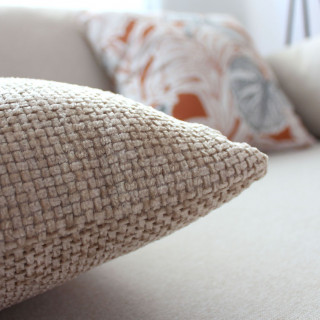 Coussin déhoussable en velours chenillé KAMALA - 40 x 40 cm - Naturel