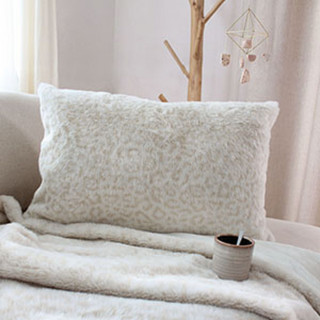 Coussin déhoussable effet fourrure léopard LEO - 40 x 60 cm - Ecru