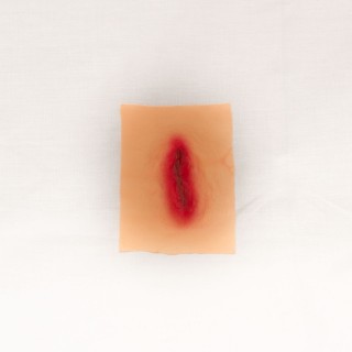 Maquillage d'halloween - Cicatrice avec épingle - Rouge